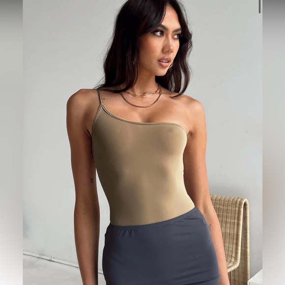 Princess Polly Tops - Princess Polly Bodysuit